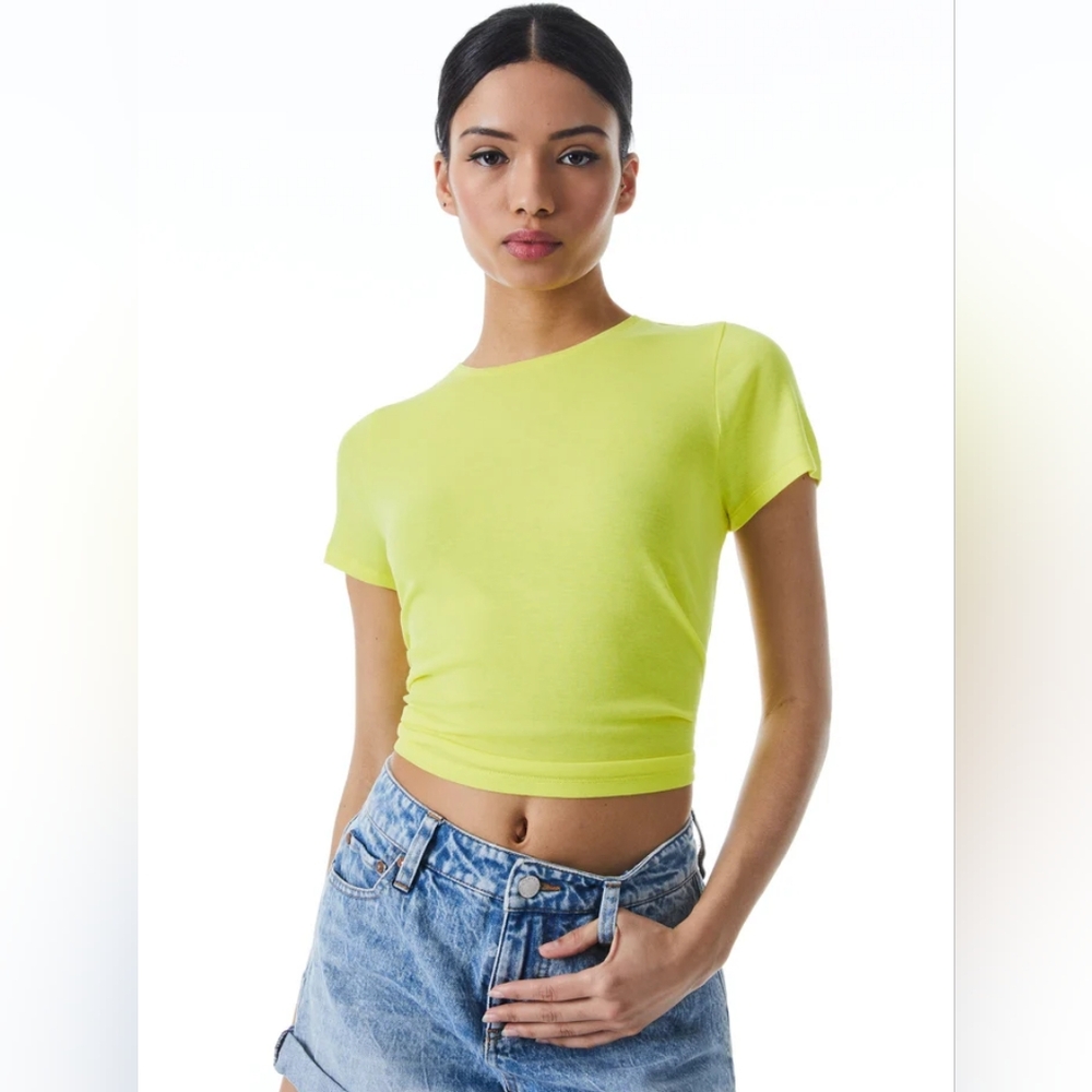 Alice + Olivia Cindy Lemon Sorbet Yellow Tee NWT M